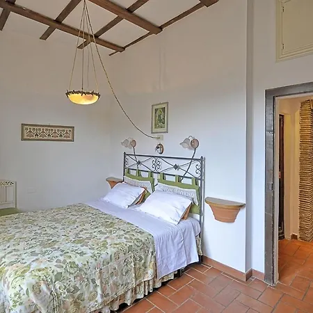 Sleeps 4 *